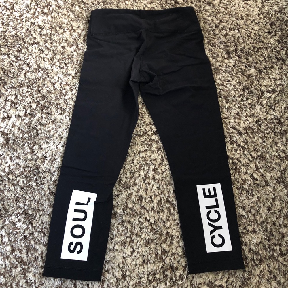 wunder under crop *luon fabric*